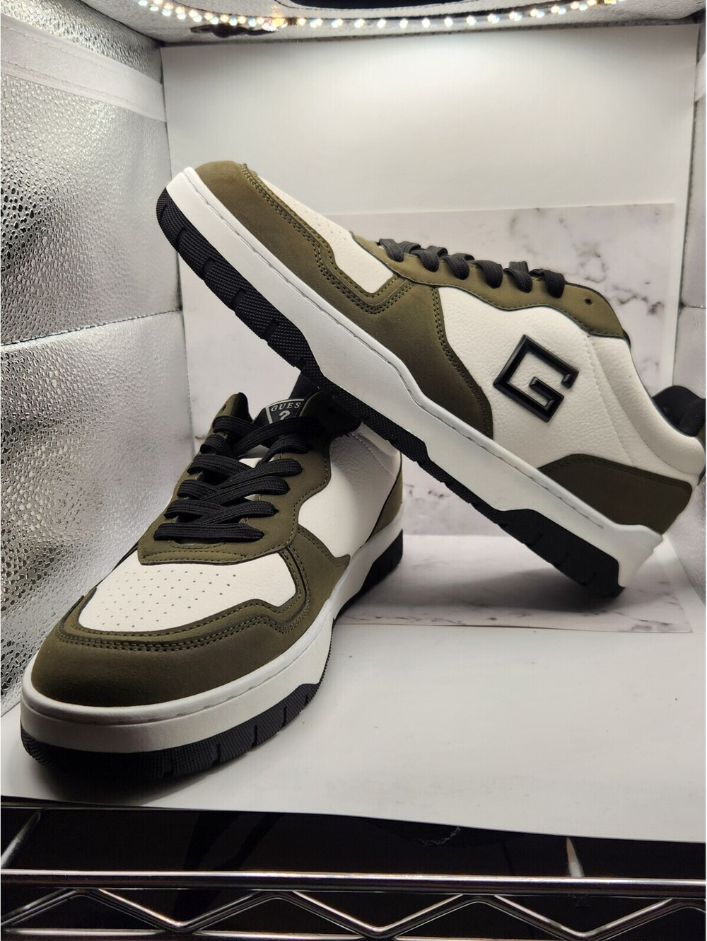 🔥Guess Shoes 10.5 Green And White Brand New 🔥